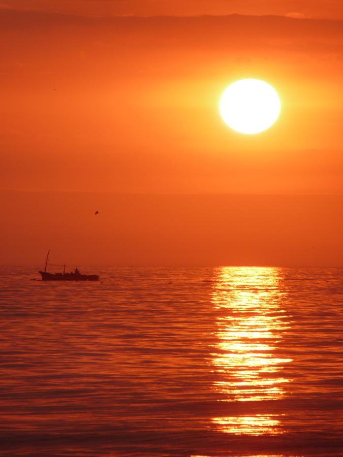 Kasa Pelikanos Hotel Vichayito Buitenkant foto